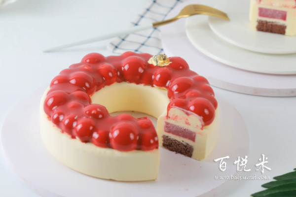 想學(xué)做蛋糕是去蛋糕店還是去培訓(xùn)學(xué)校呢？這篇文章給你答案！